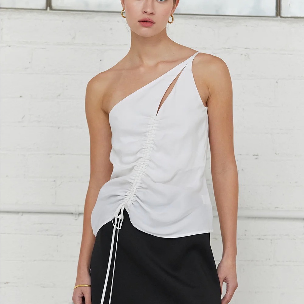 One shoulder scrunch top